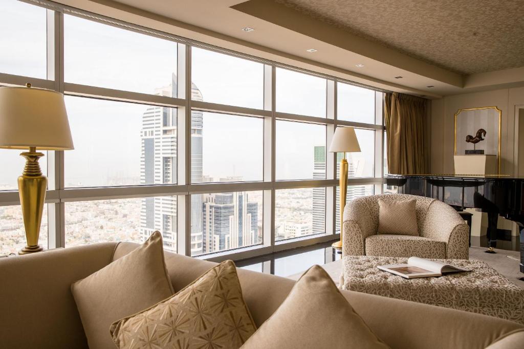 Jumeirah Emirates Towers hotel