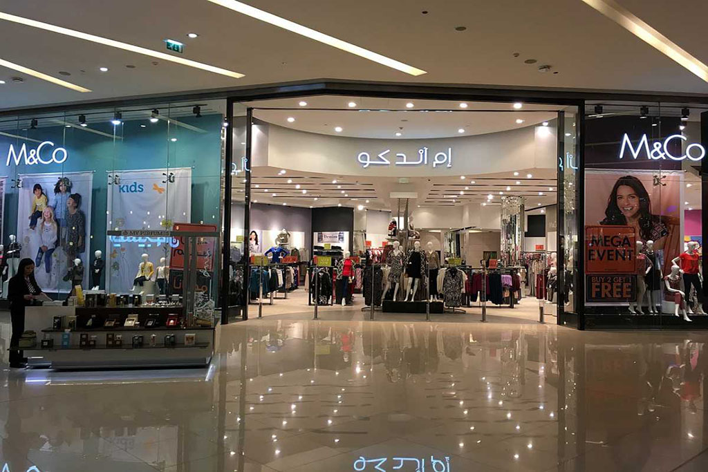 1280px-MCo_shop_in_a_Dubai_mall_20190522151335